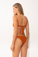 Load image into Gallery viewer, Model Back: Rio De Sol Bottom Bottom Ferrugo Leblon