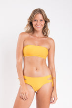Load image into Gallery viewer, Model Front: Rio De Sol Top Top Solar Bandeau-Reto