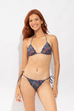 Load image into Gallery viewer, Model Front: Rio De Sol Top Top Coqueiro Frufru