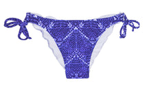 Load image into Gallery viewer, Product Front: Rio De Sol Bottom Calcinha Bluejean Ripple