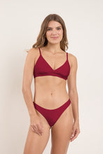 Load image into Gallery viewer, Model Front: Rio De Sol Top Top Touch-Carmim Paola