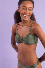 Load image into Gallery viewer, Image 10: Rio De Sol Set Set Croco Bandeau-Joy Essential
