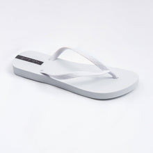 Load image into Gallery viewer, Product Back: Rio De Sol Flip-Flop White Slim
