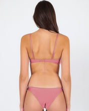 Load image into Gallery viewer, Image 06: Rio De Sol Set Set Shimmer-Confetti Bandeau-Knot Essential
