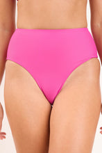 Load image into Gallery viewer, Bottom Fluity-Amor Hotpants
