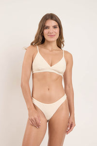 Model Front: Rio De Sol Bottom Bottom Touch-Natural Essential