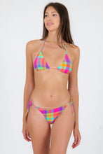 Load image into Gallery viewer, Model Front: Rio De Sol Top Top Tulip-Garden Tri-Inv
