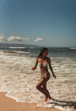 Load image into Gallery viewer, Image 13: Wednesday In Hawaii By Rio De Sol Top Top Pua-Valley Ana
